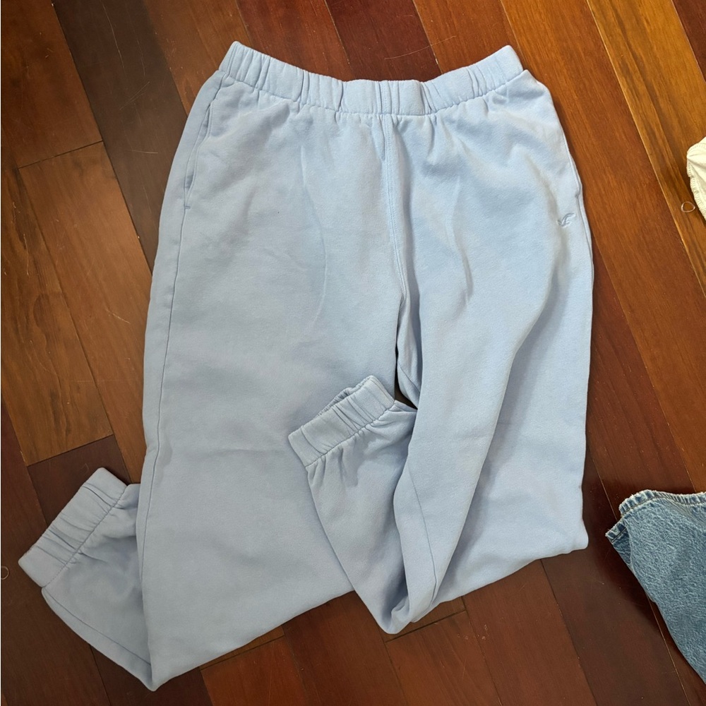 HOLLISTER FEEL GOOD FLEECE DAD JOGGERS